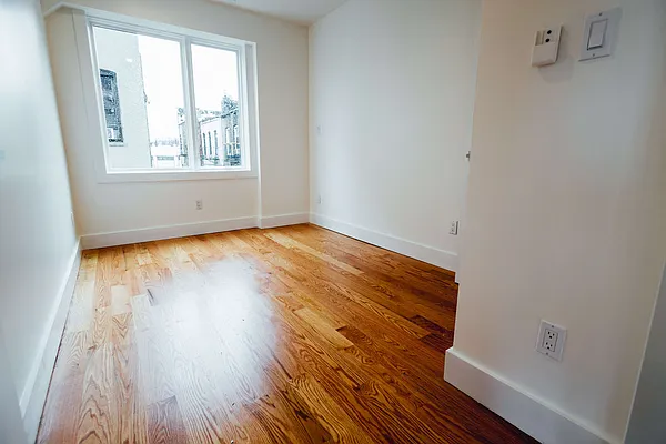 Rented by Nooklyn NYC LLC | media 96
