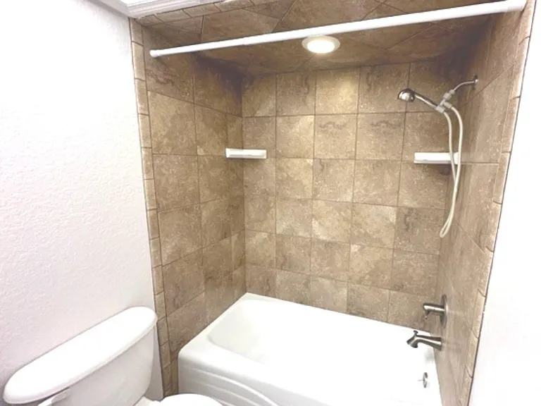 903 Eagle Pond Dr — Photo 10
