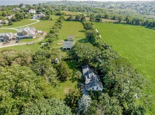 141 Peckham Ave, Middletown, RI 02842