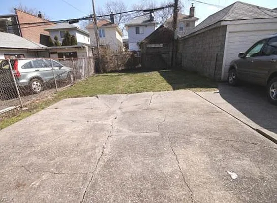 Sold by Fillmore | media 10