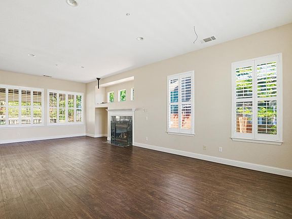 5th image of 113 St Michael Court