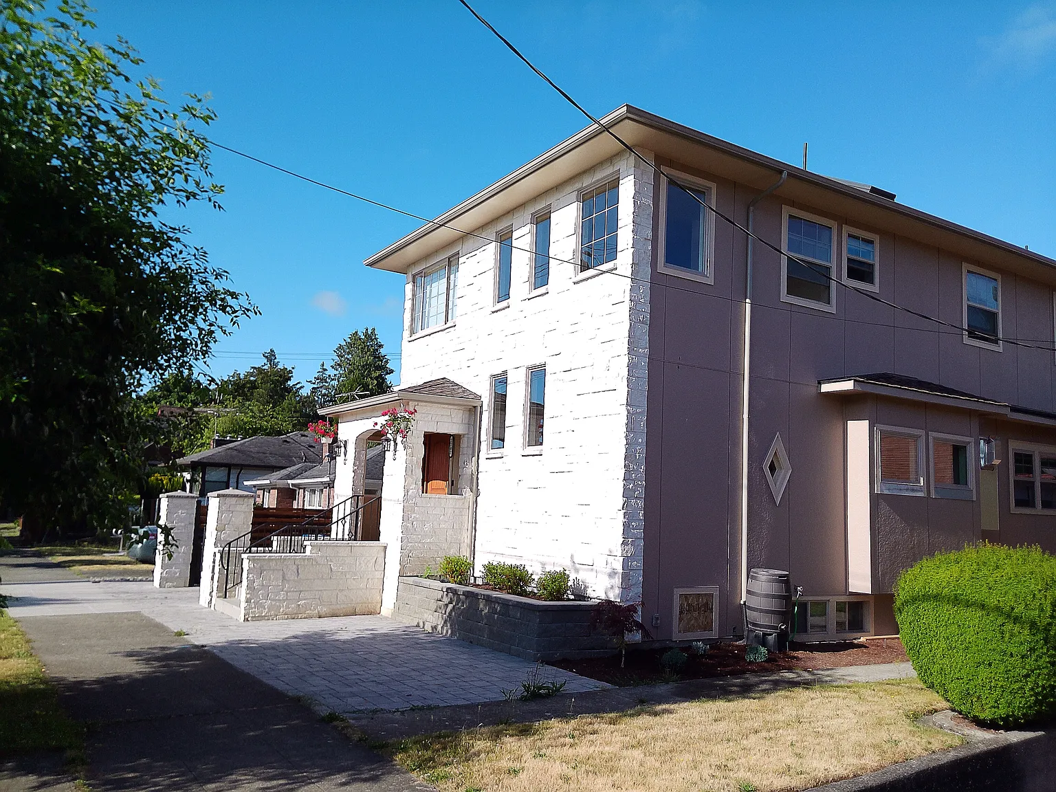 3 bed, 2000 sqft, $4,750 — Photo 2