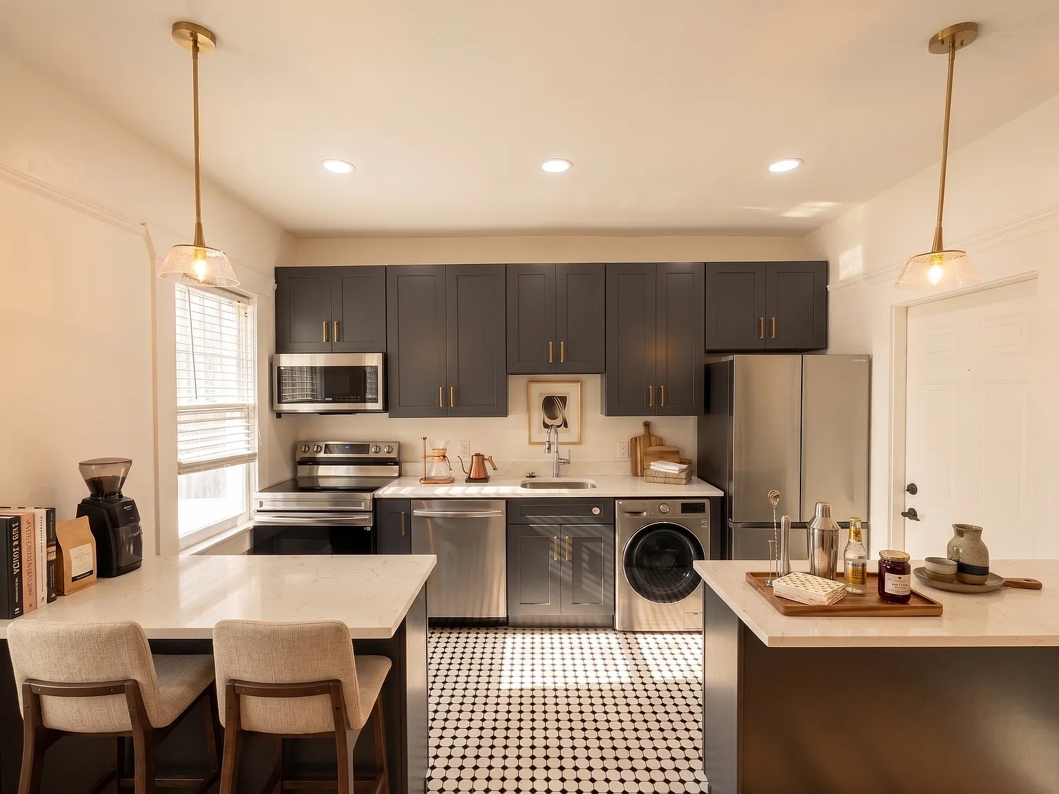 1 bed, 675 sqft, $2,350 — Photo 3