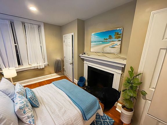 3rd image of 62A Egmont St #3