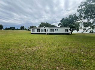137 Lambert Ln, Sylvester, GA 31791