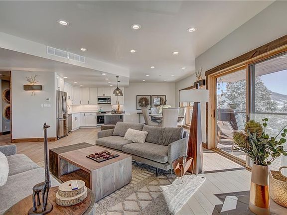 3rd image of 417 Summerwood Dr Unit B1