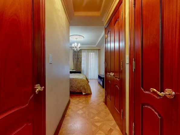 120 Oceana Drive West image 28 of 37