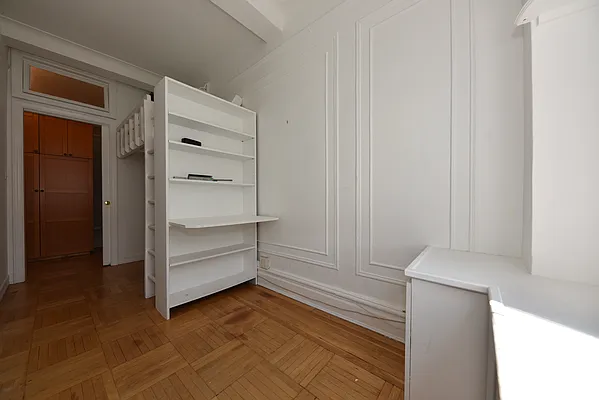 Rented by Buchbinder & Warren | media 21