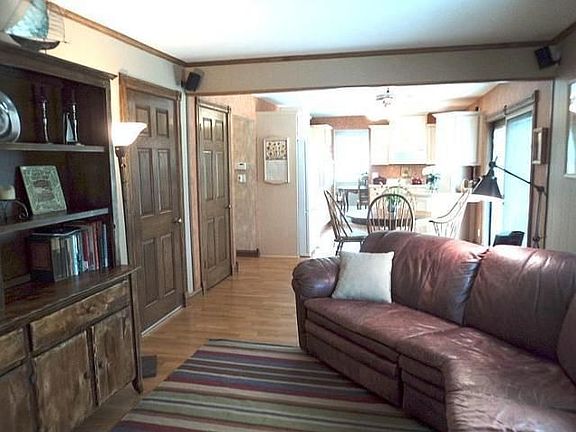 3rd image of 6049 W Glen Ct