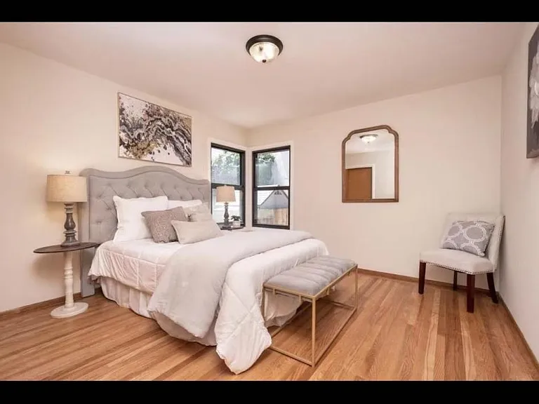 101 Cupid Row — Photo 2