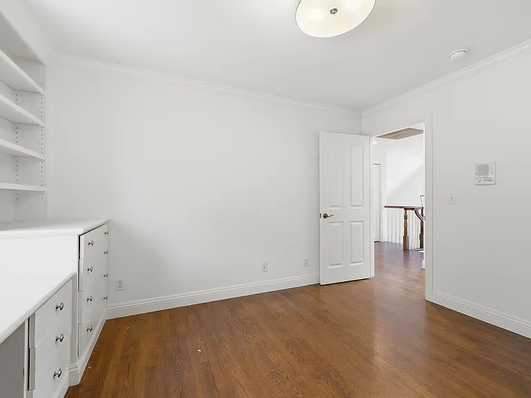 1506 Vancouver Ave — Photo 27