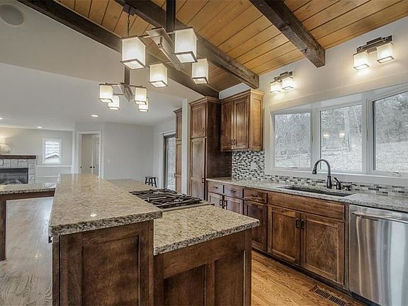 2nd image of 426 Navajo West St