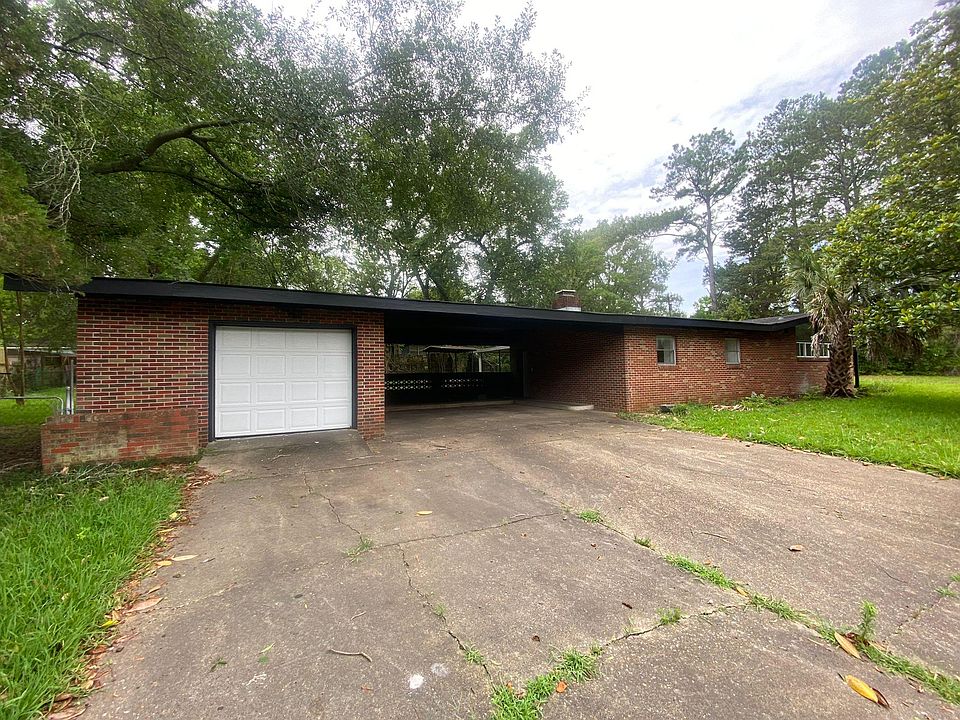 1st image of 2601 Essex Pl