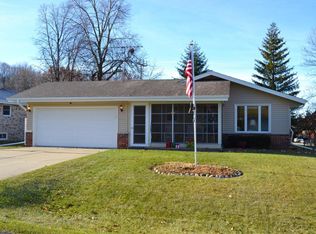 505 Highview Dr, Slinger, WI 53086