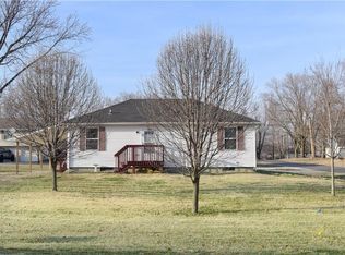 600 Short St, Lathrop, MO 64465