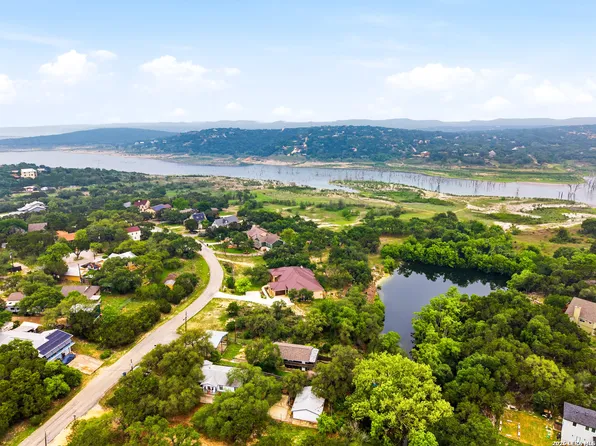 1397 CANYON LAKE DR, Canyon Lake, TX 78133