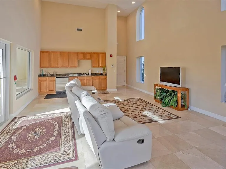 15 Somerset St #603 — Photo 35