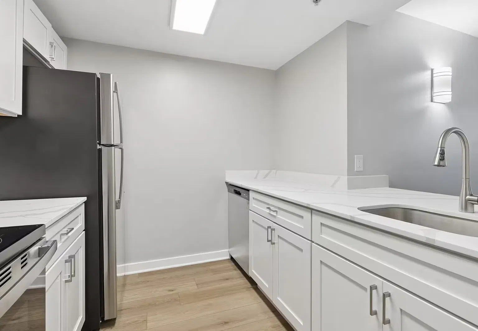 32 Cattano Ave — Photo 3