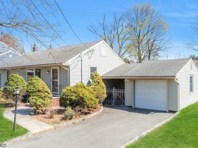 20 Kievit Rd, Wayne, NJ, 07470