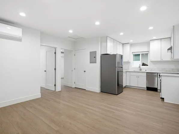 1005 Omer Ln #102, Burbank, CA 91502