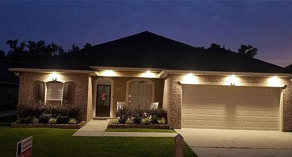 2nd image of 2921 Monica Ln