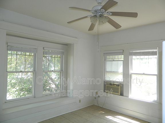 4th image of 410 E Evergreen St APT C