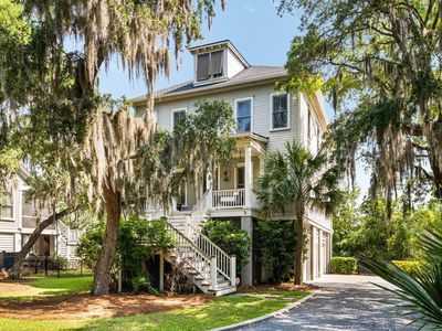 1878 Headquarters Plantation Dr, Johns Island, SC, 29455