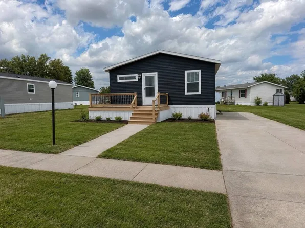 110 Crestview Dr #Le, Le Mars, IA 51031