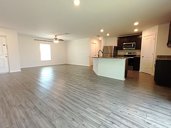 4th image of 2818 NW 4th Ave