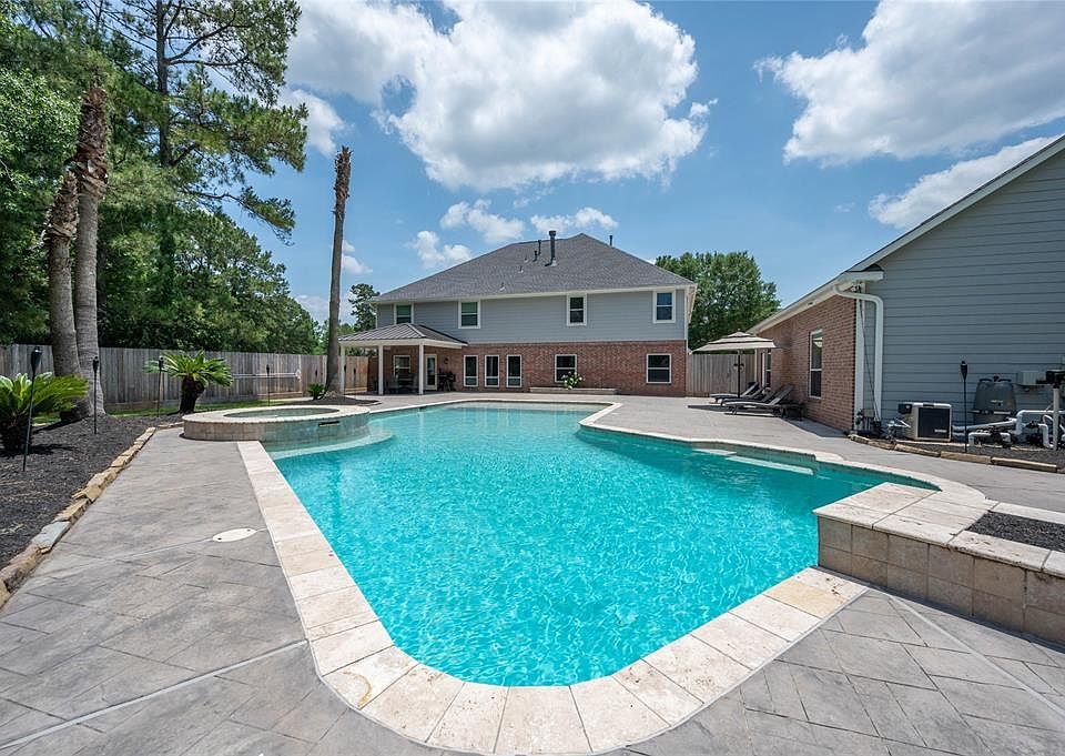 1st image of 33119 Tall Oaks Way