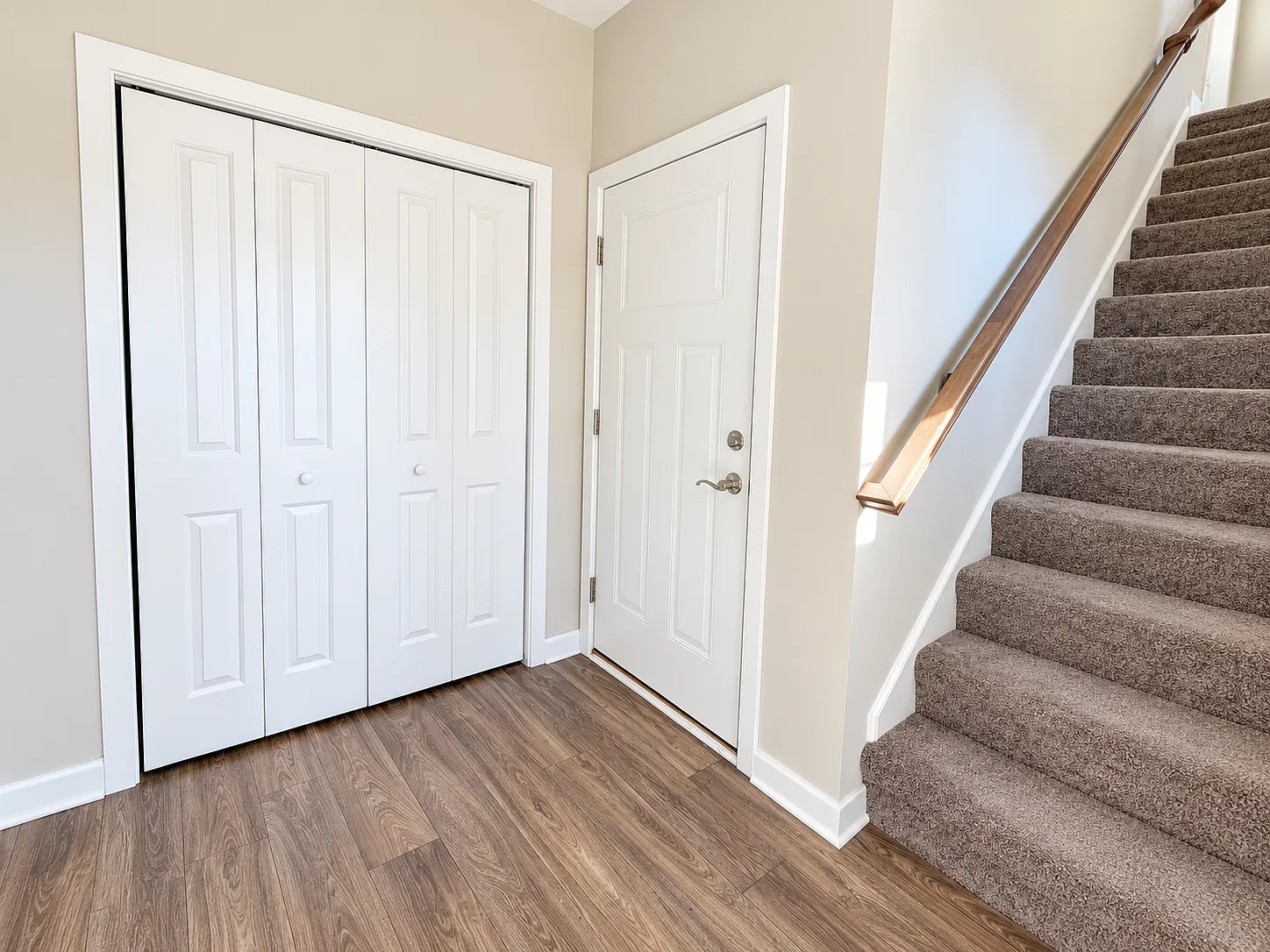 312 Fishers Court - 1 — Photo 3