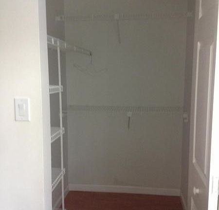 5th image of 1346 The Pointe Dr