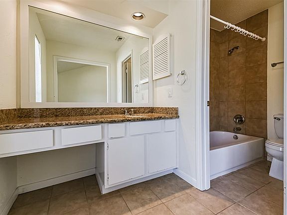 5th image of 912 Memorial Village Dr #79