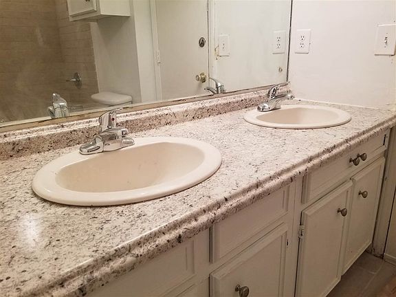 5th image of 405 Cedarwood Dr