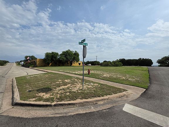 3rd image of 20815 Dawn Dr