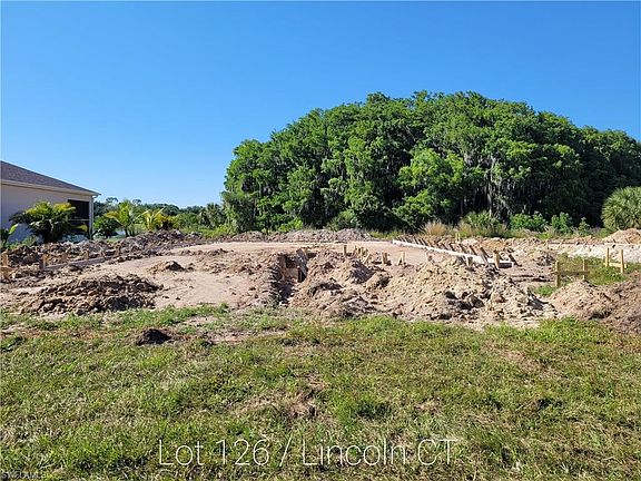 4th image of 1371 Lincoln Ct