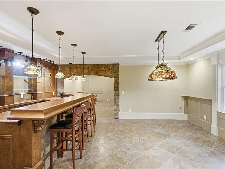 4563 Fountain Dr NE — Photo 28