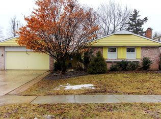 432 Regent Dr, Buffalo Grove, IL 60089