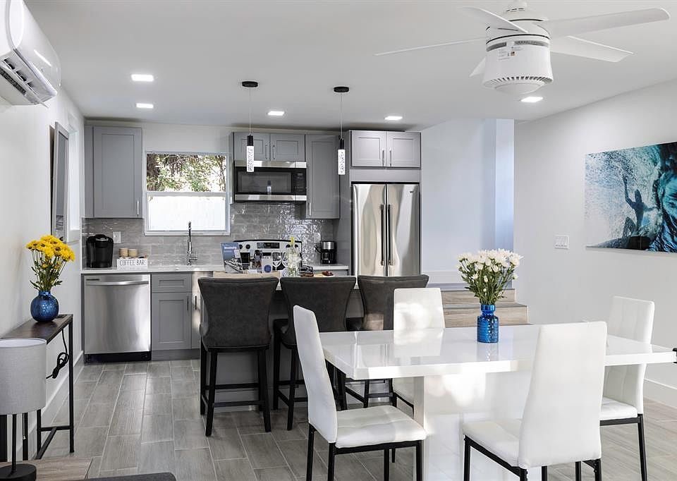 2nd image of 4558 Bougainvilla Drive