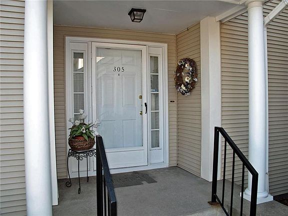 2nd image of 305 Limner Cir