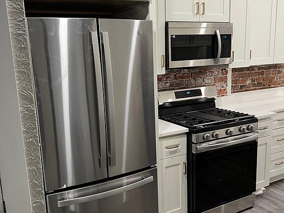 4th image of 817 Park Ave #4