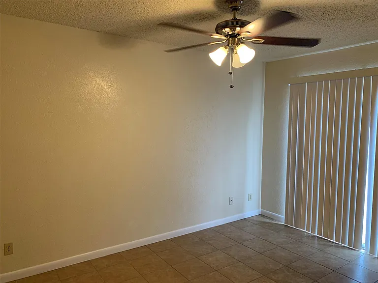 10447 Doc Holliday Trl #B — Photo 9