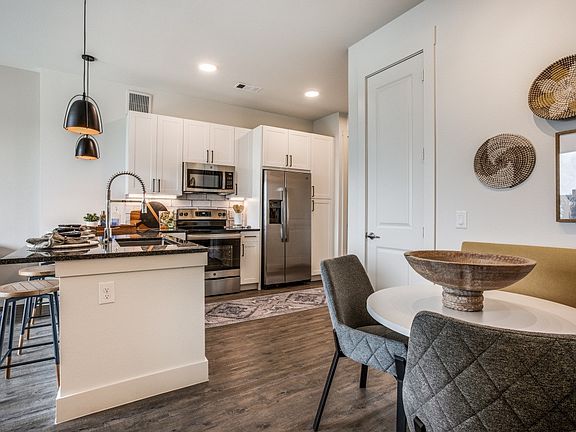 4th image of 5629 N Lamar Blvd #244