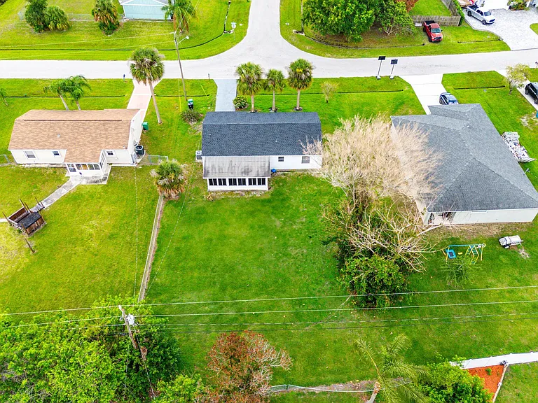 2937 SE Ironton Ave — Photo 34