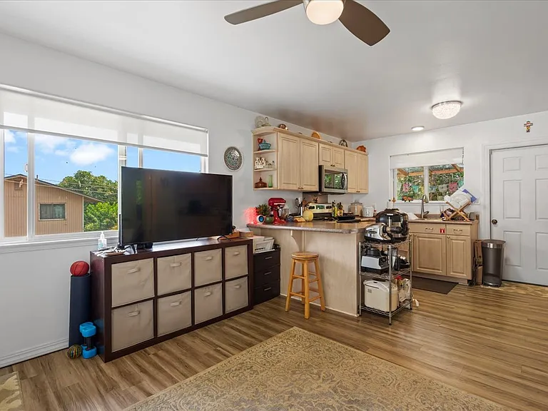 222 Hiolani St — Photo 5