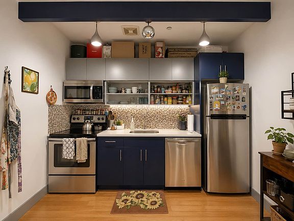 5th image of 27 Woodbine St #2B
