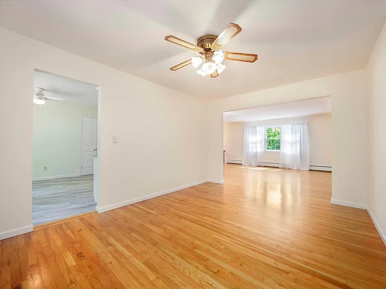 5 Dorchester Ave — Photo 7