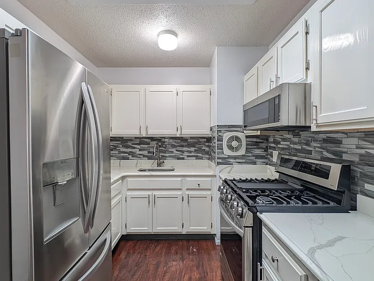 1022 Willoughby Ave #2 — Photo 10