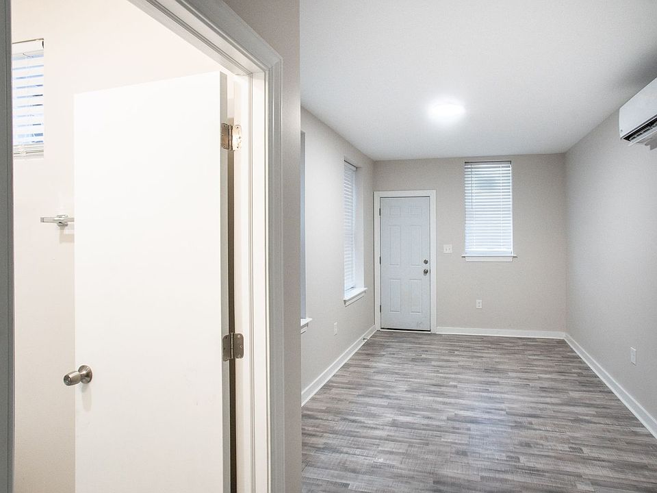 1st image of 3131 Custer St #Pa029403