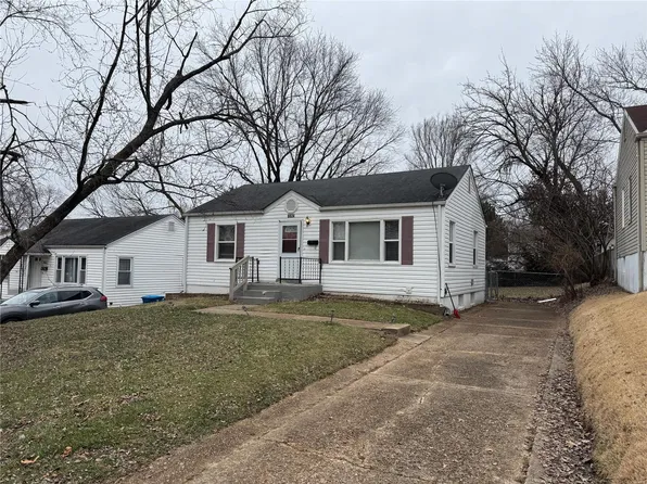 9824 Rhythm Dr, Saint Louis, MO 63114